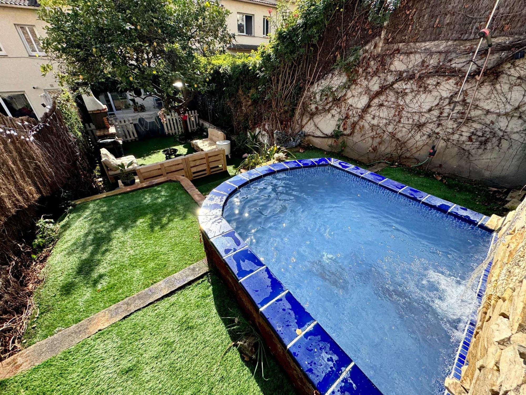 Casa En Masnou Junto A Playa Y Tren Villa Exterior foto
