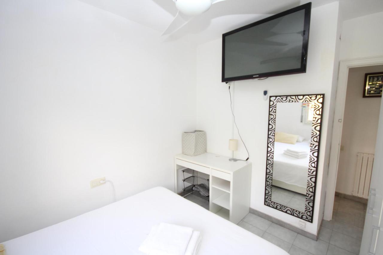 Casa En Masnou Junto A Playa Y Tren Villa Exterior foto
